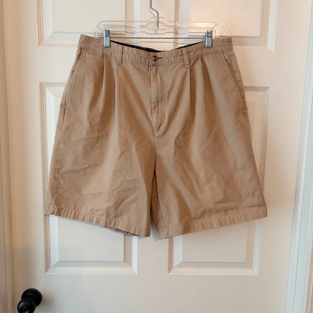 Tommy Hilfiger Golf Mens 38 Khaki Tan Pleated Chino Shorts Embroidered Logo